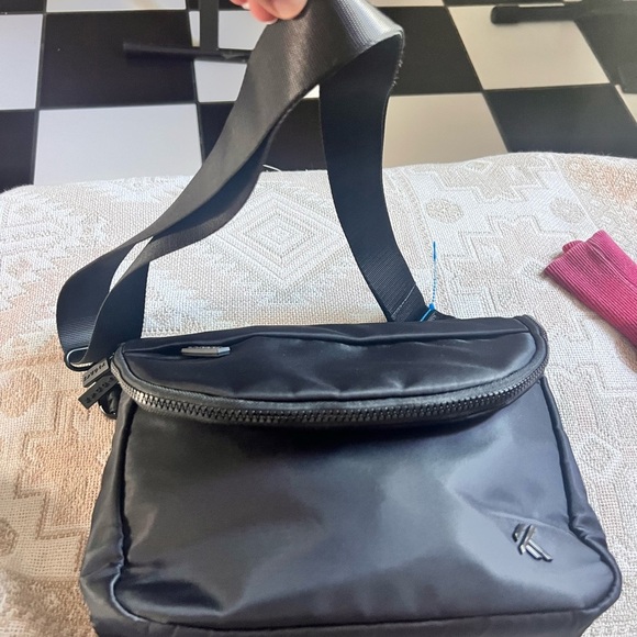 Kyodan crossbody purse - Picture 3 of 5